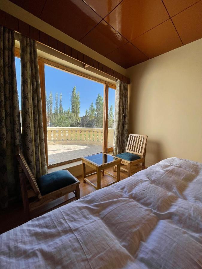 Hinjuma Guest House Leh Esterno foto