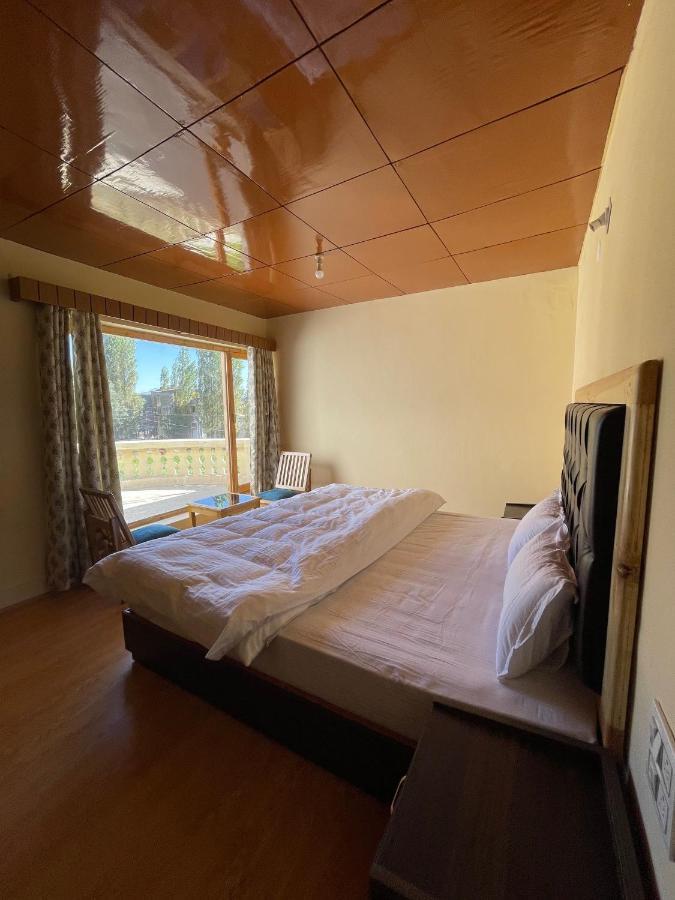 Hinjuma Guest House Leh Esterno foto