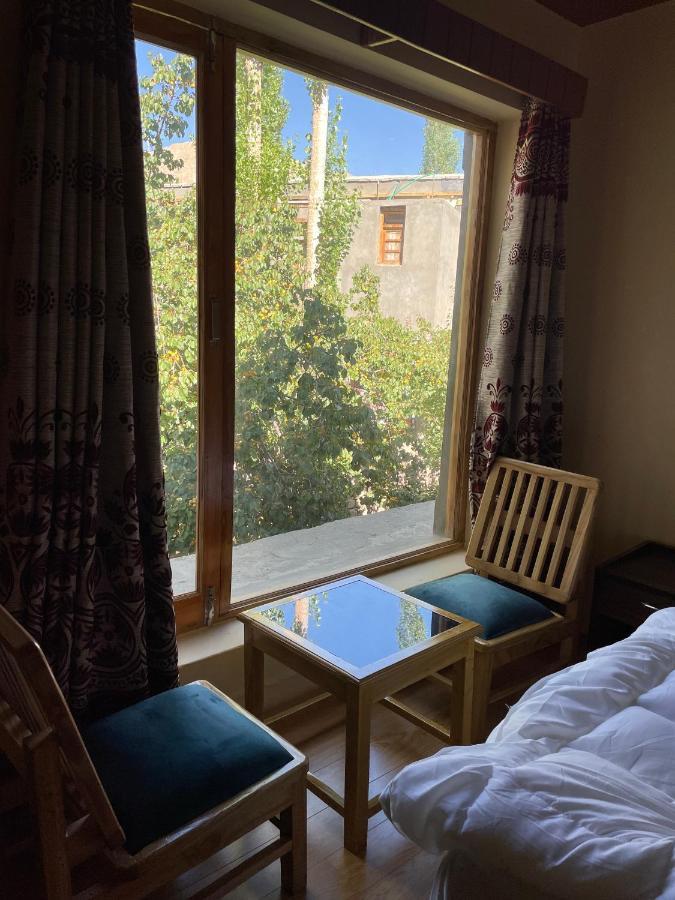 Hinjuma Guest House Leh Esterno foto