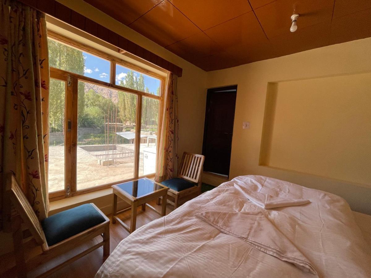 Hinjuma Guest House Leh Esterno foto